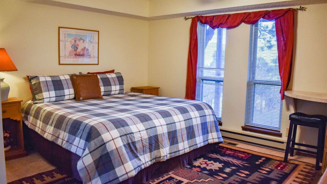 Photo of Bedroom in Ruidoso
