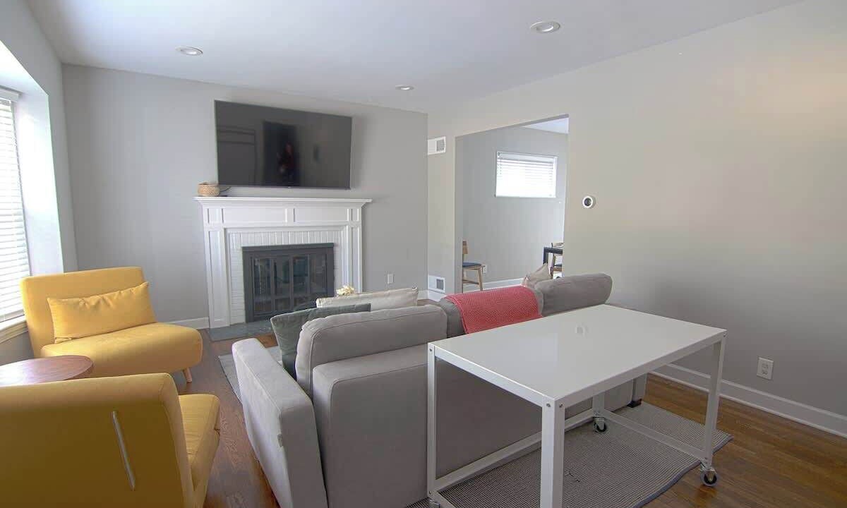 Photo of Livingroom in Silver Spring