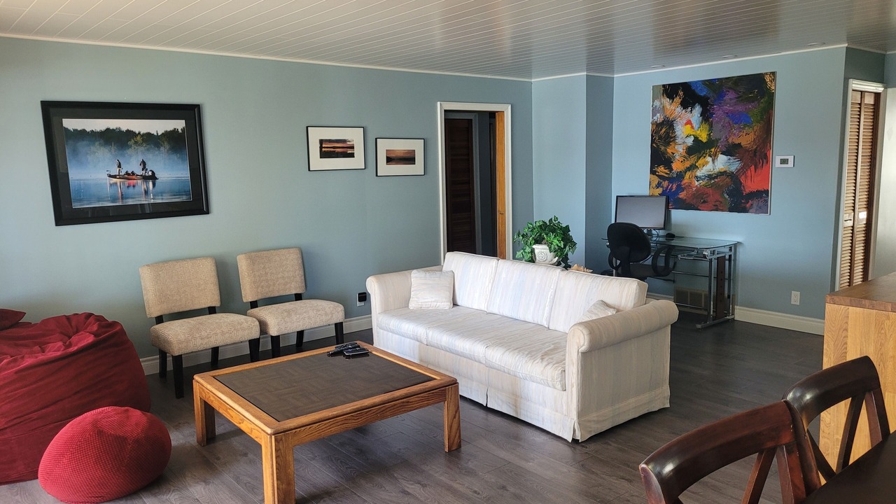 Photo of Livingroom in Kawartha Lakes
