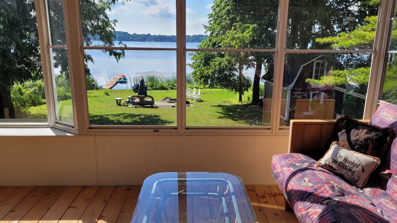 Photo of Livingroom in Kawartha Lakes