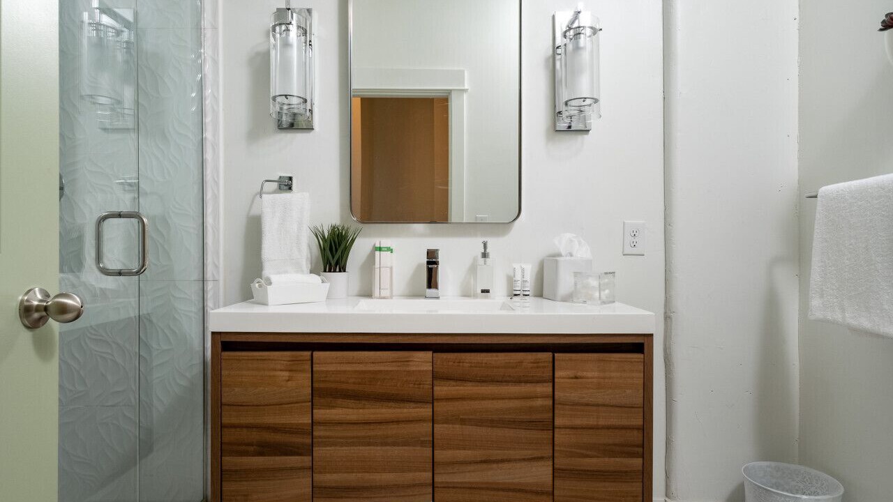 Photo of Bathroom in West Main Historic District