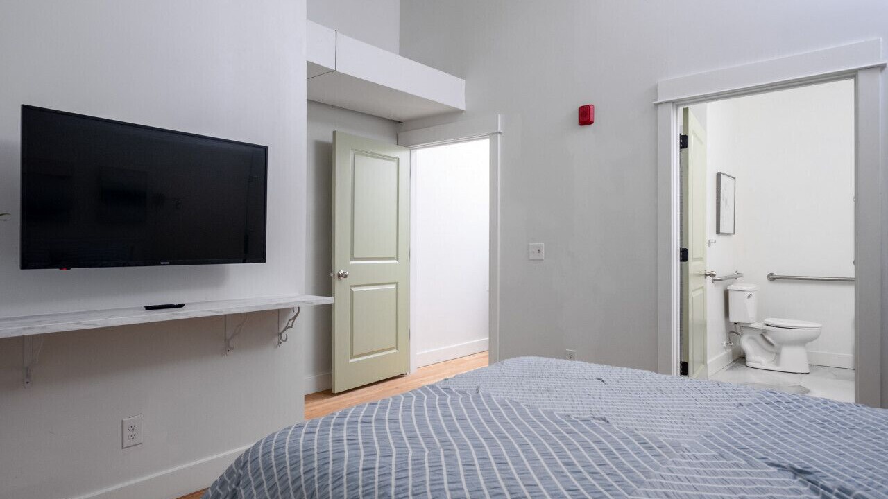 Photo of Bedroom in West Main Historic District