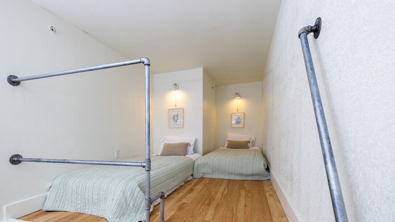 Photo of Bedroom in West Main Historic District