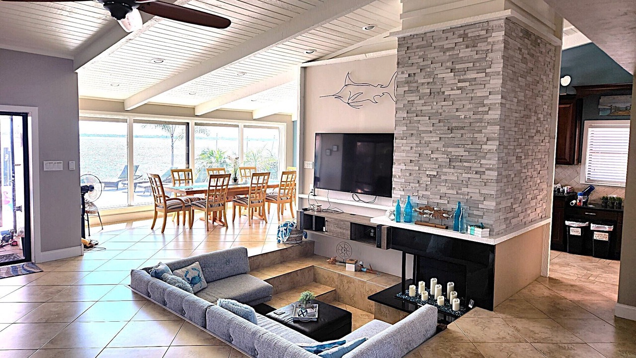 Photo of Livingroom in Caloosahatchee