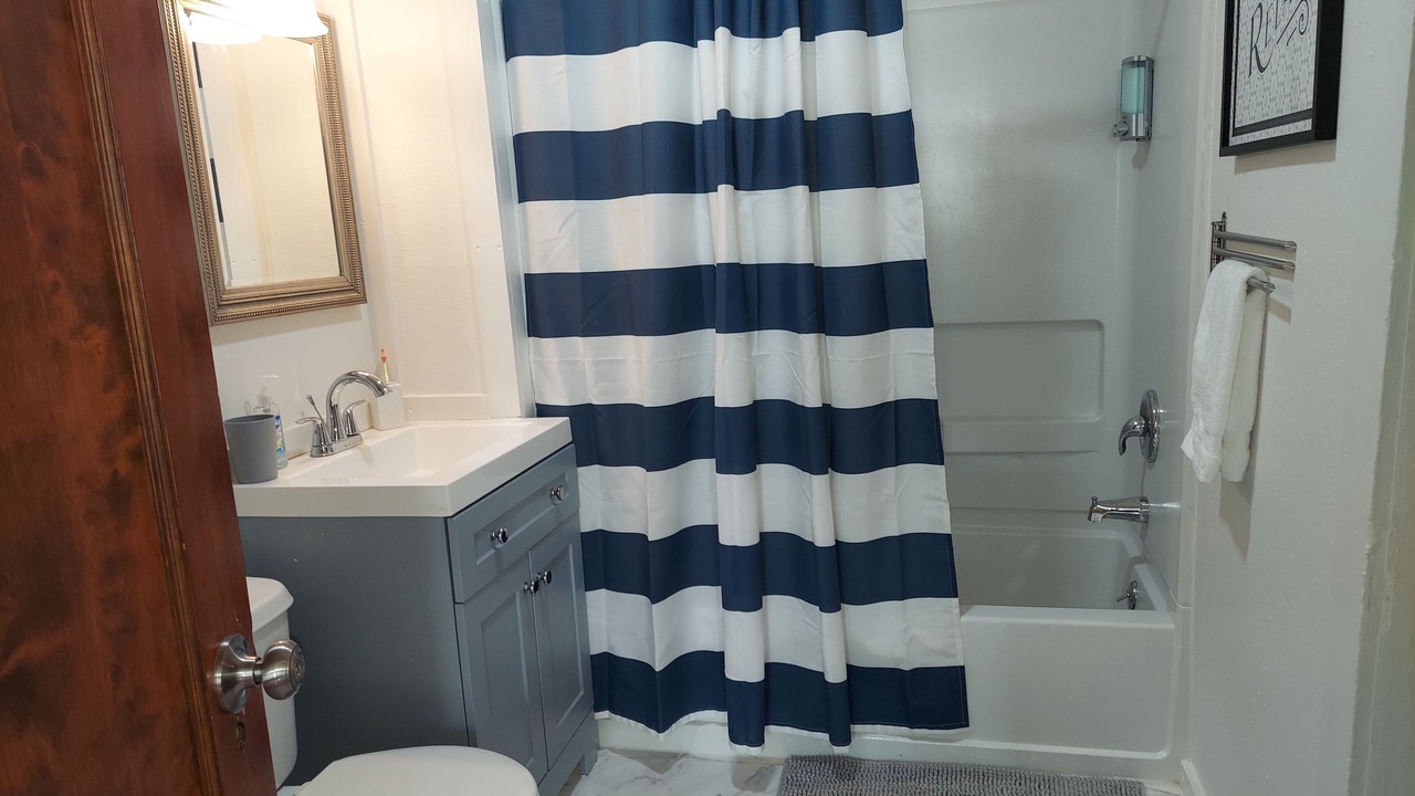 Photo of Bathroom in Iola
