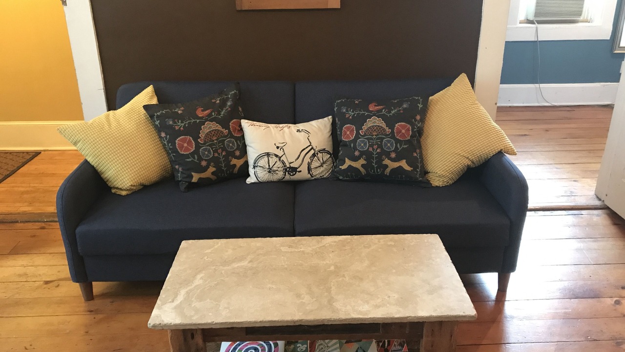 Photo of Livingroom in West Town