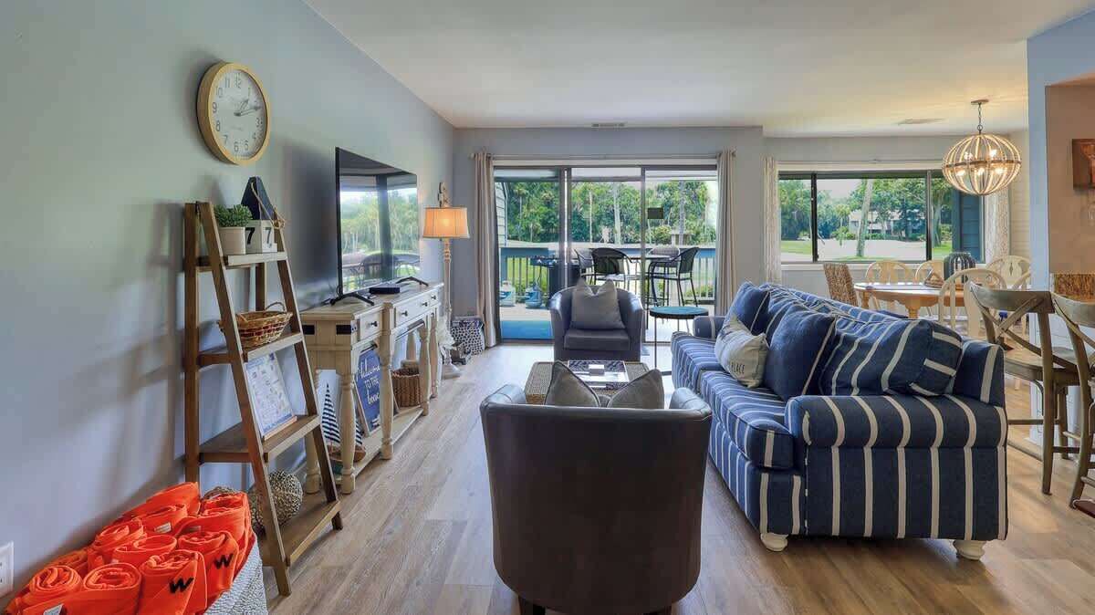 Photo of Livingroom in Palmetto Dunes
