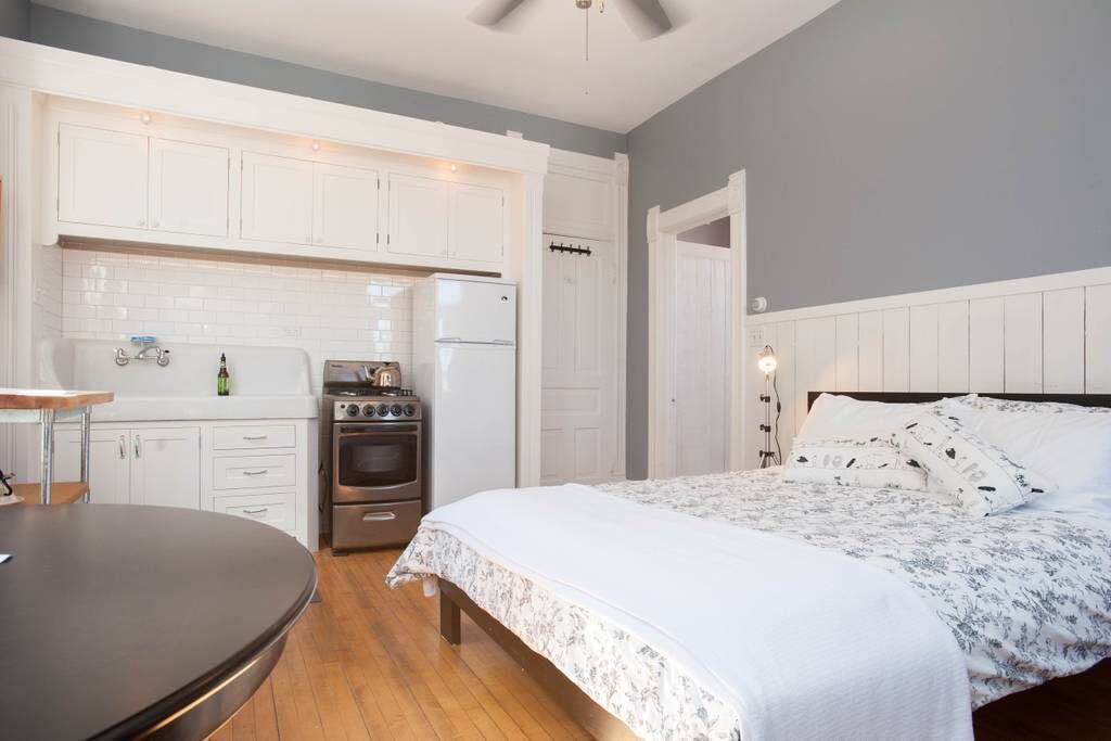 Photo of Bedroom in Smith Park