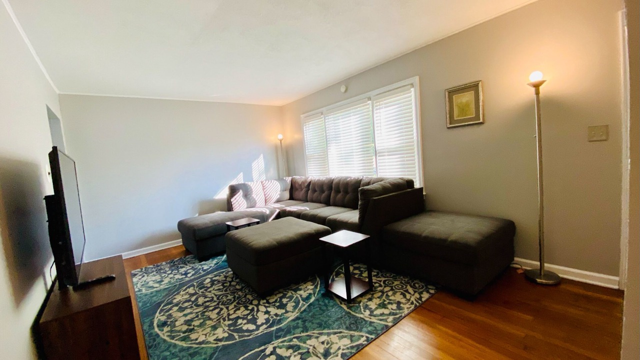 Photo of Livingroom in Merriam