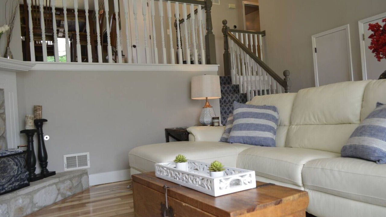 Photo of Livingroom in Overland Park
