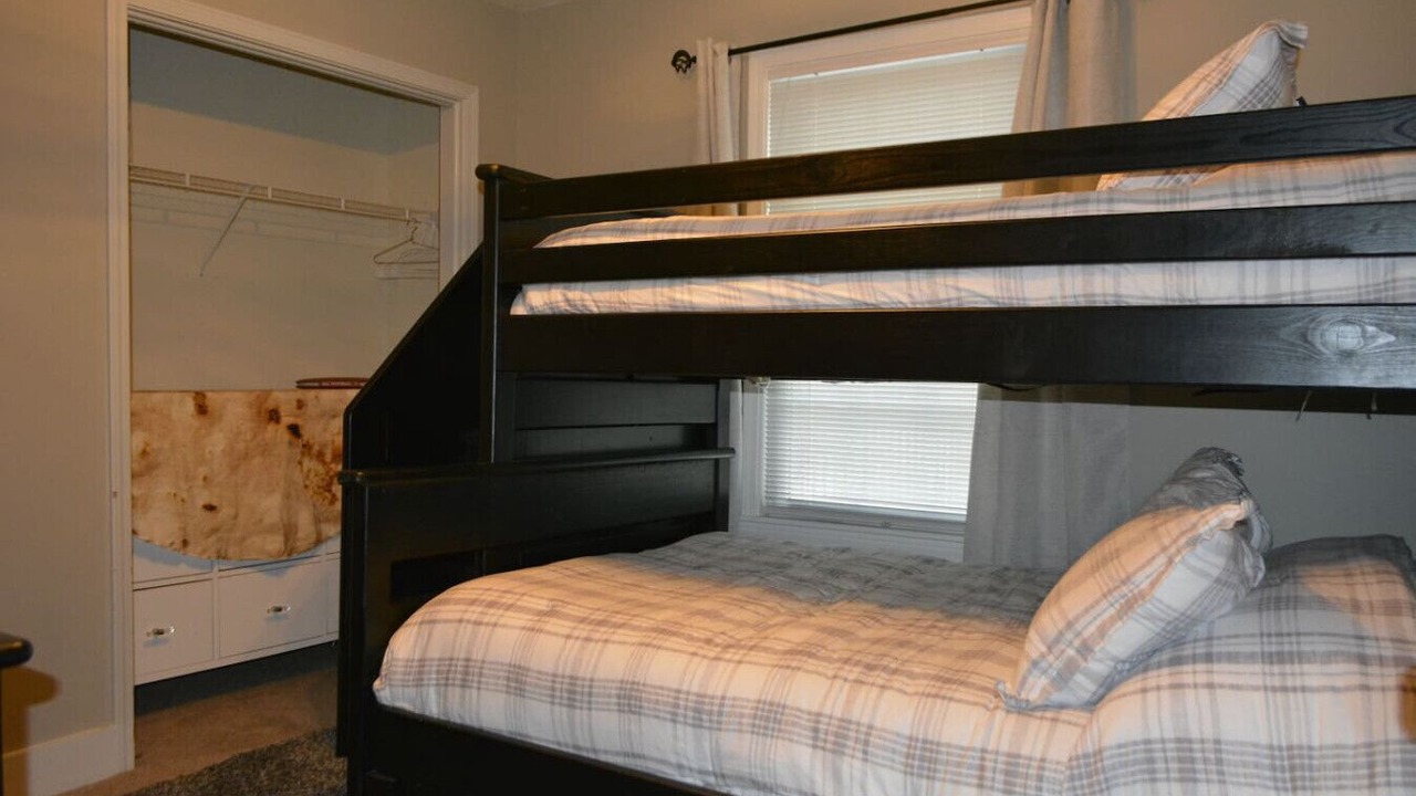 Photo of Bedroom in Overland Park