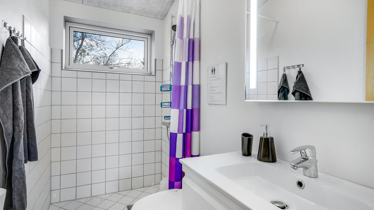 Photo of Bathroom in Follenslev