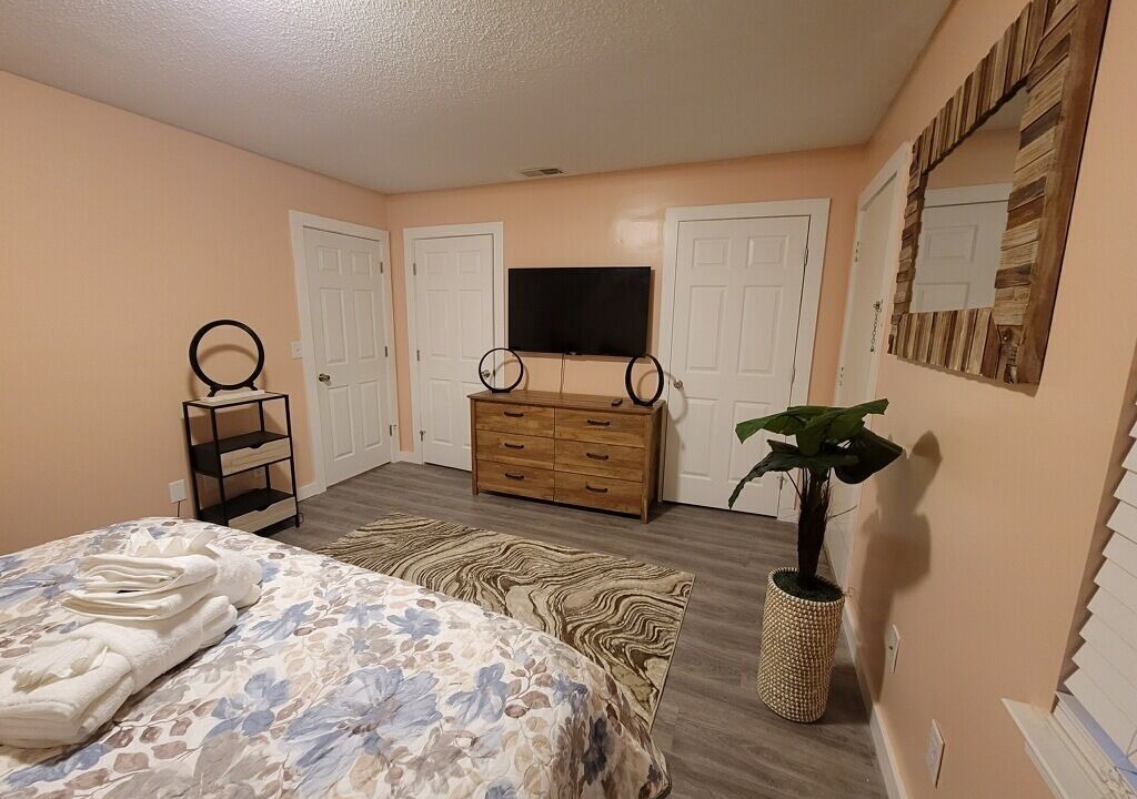 Photo of Bedroom in Palmetto Dunes