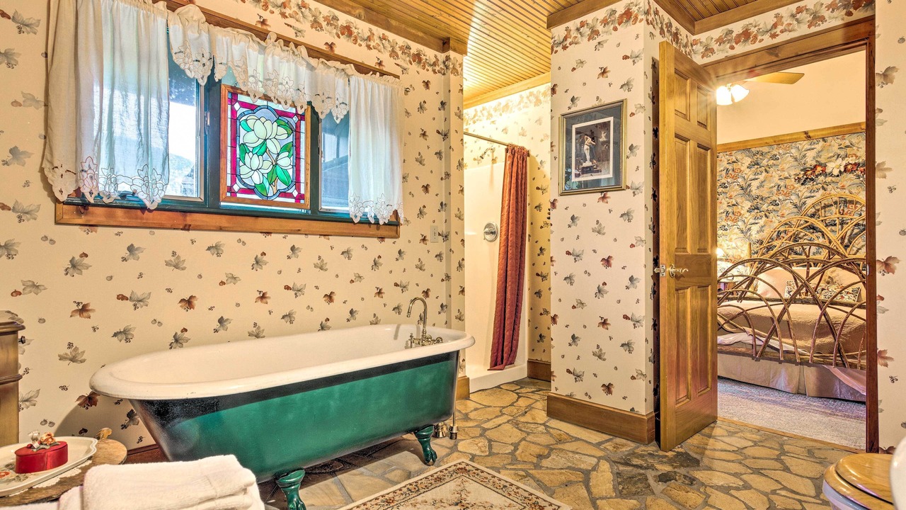 Photo of Bathroom in Cullowhee