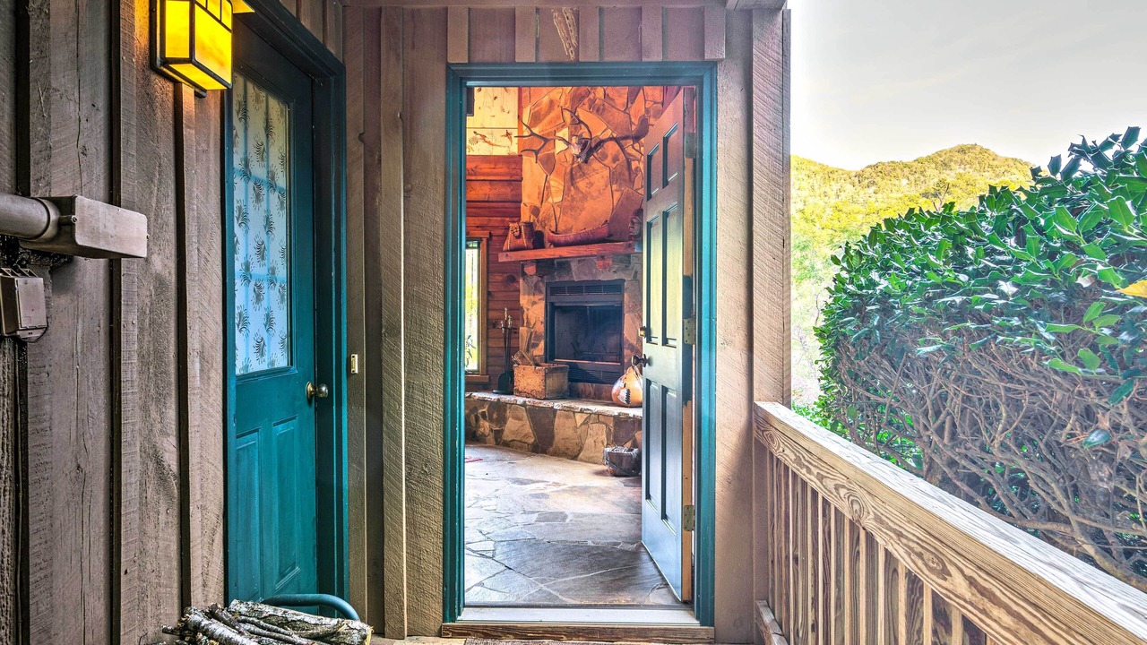 Photo of Patio Balcony in Cullowhee