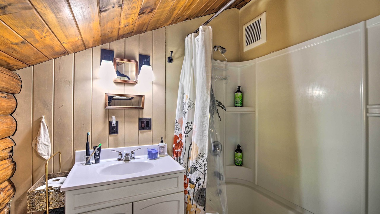 Photo of Bathroom in Jeffersonville