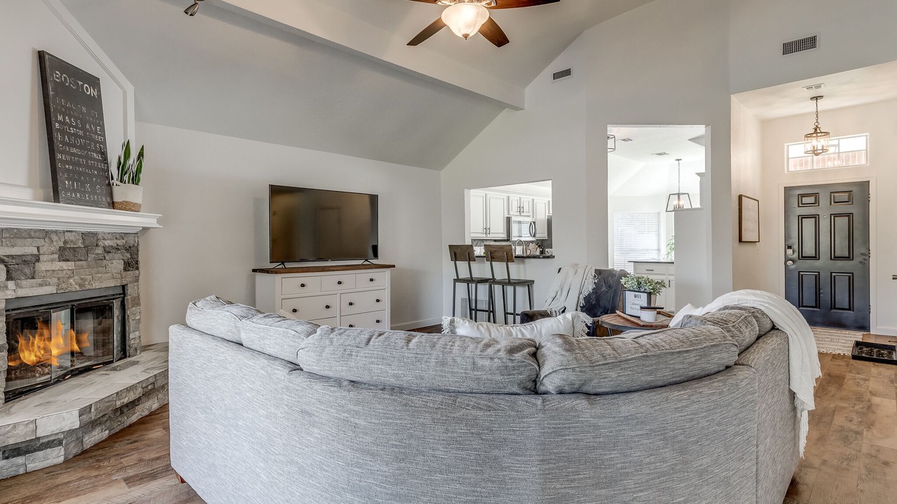 Photo of Livingroom in Edmond