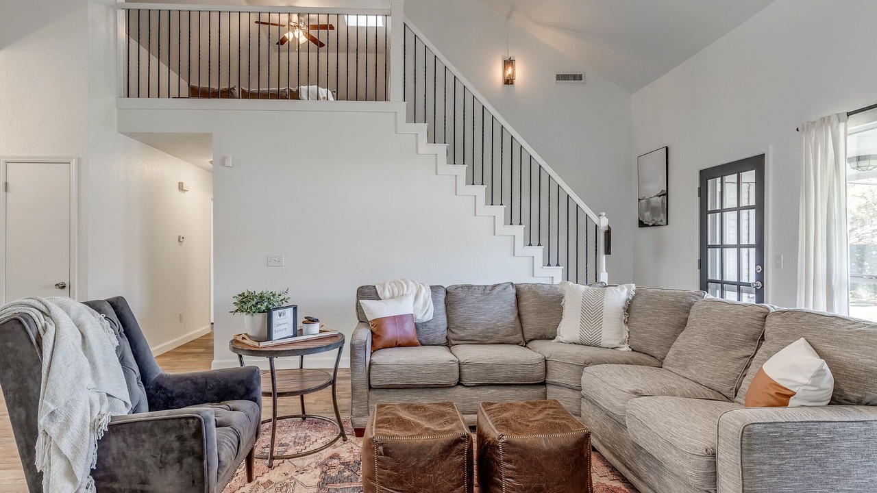 Photo of Livingroom in Edmond