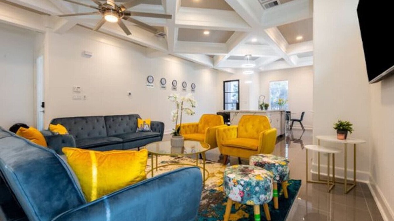 Photo of Livingroom in Northside