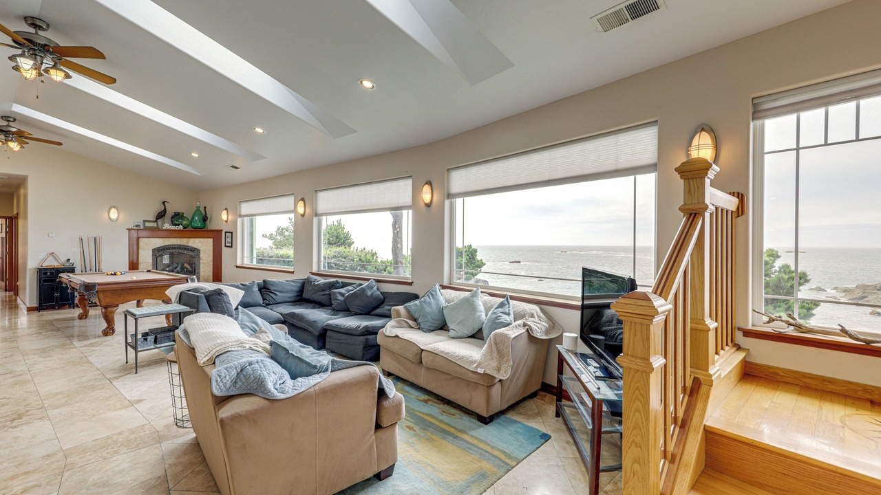 Photo of Bedroom in Crescent City