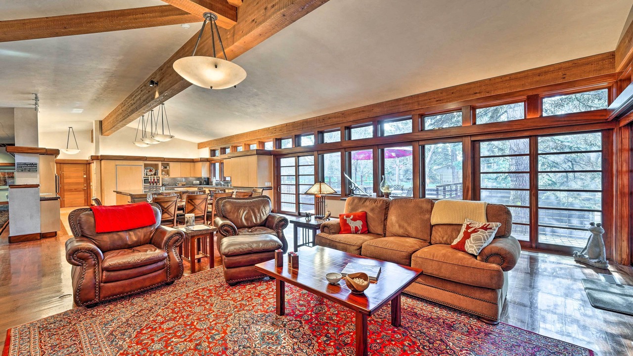 Photo of Livingroom in Hailey