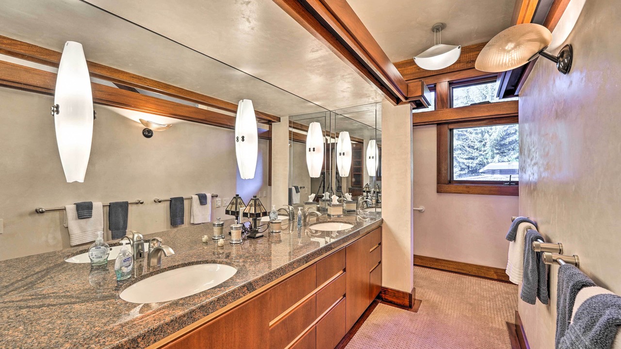 Photo of Bathroom in Hailey