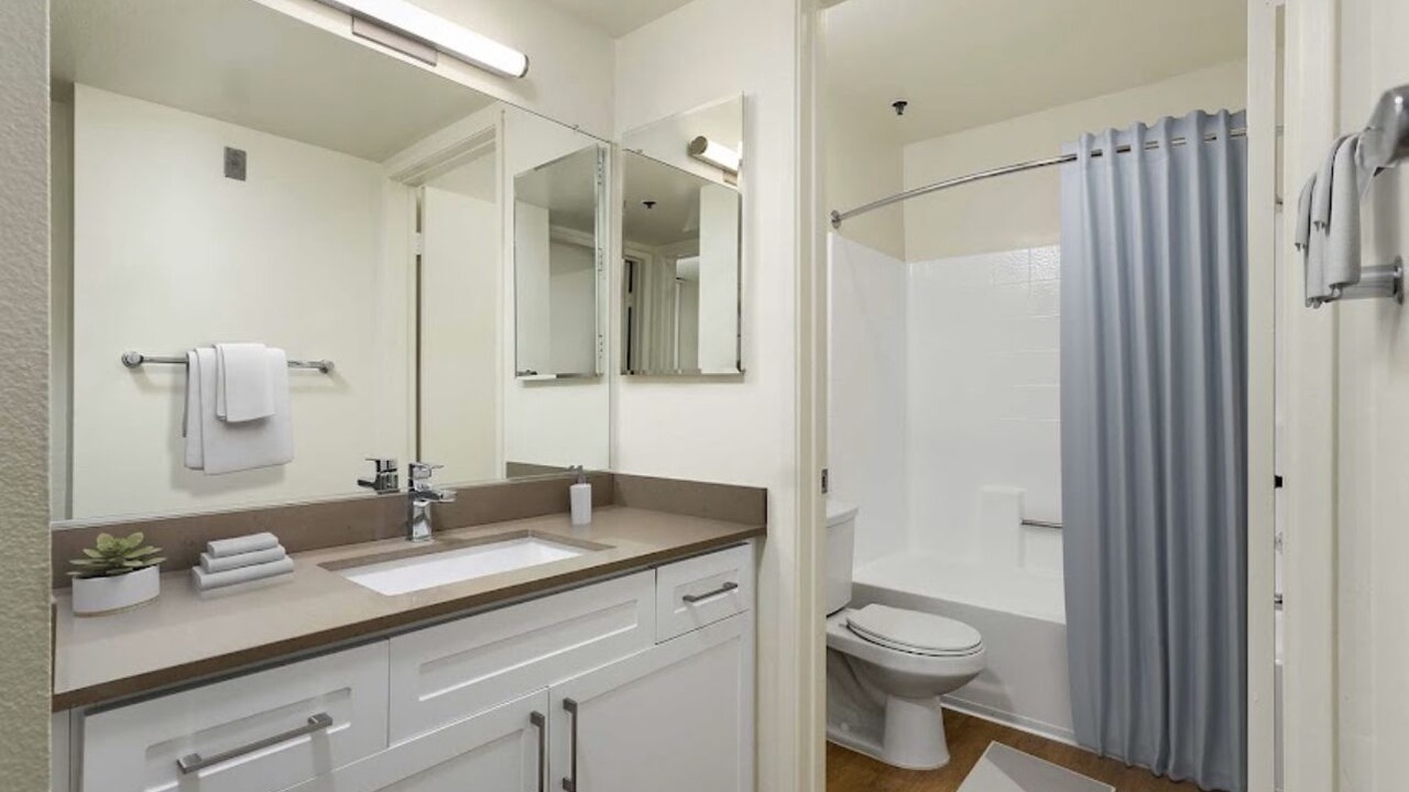 Photo of Bathroom in Los Feliz