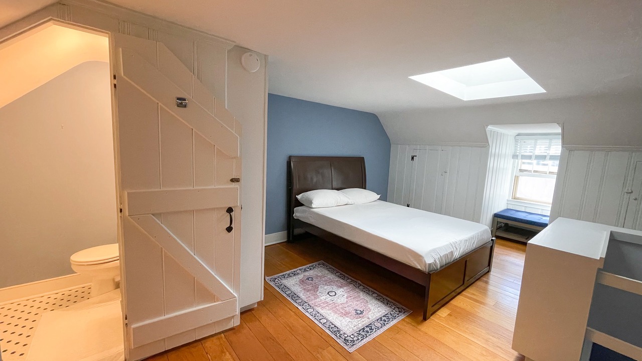 Photo of Bedroom in Queen Village