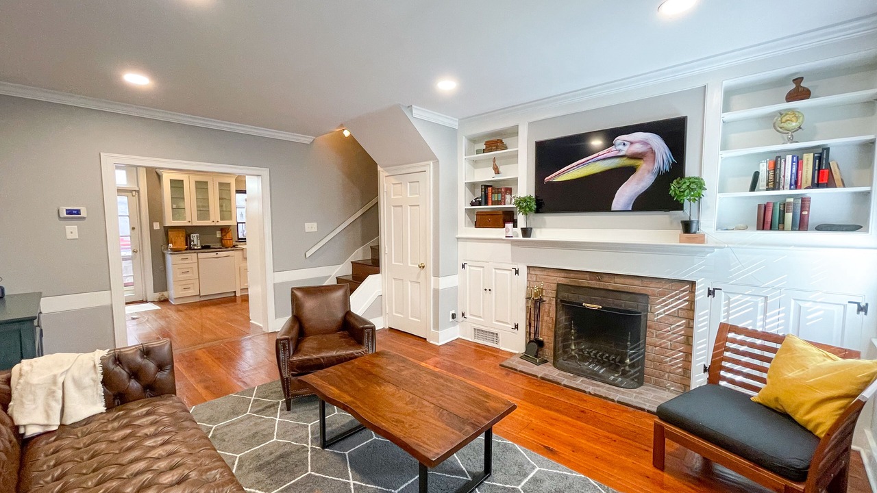 Photo of Livingroom in Queen Village