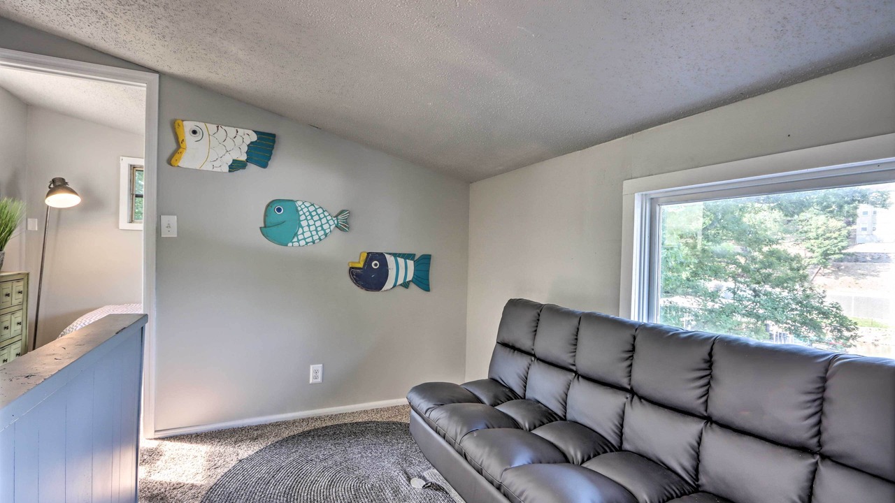 Photo of Livingroom in Osage Beach