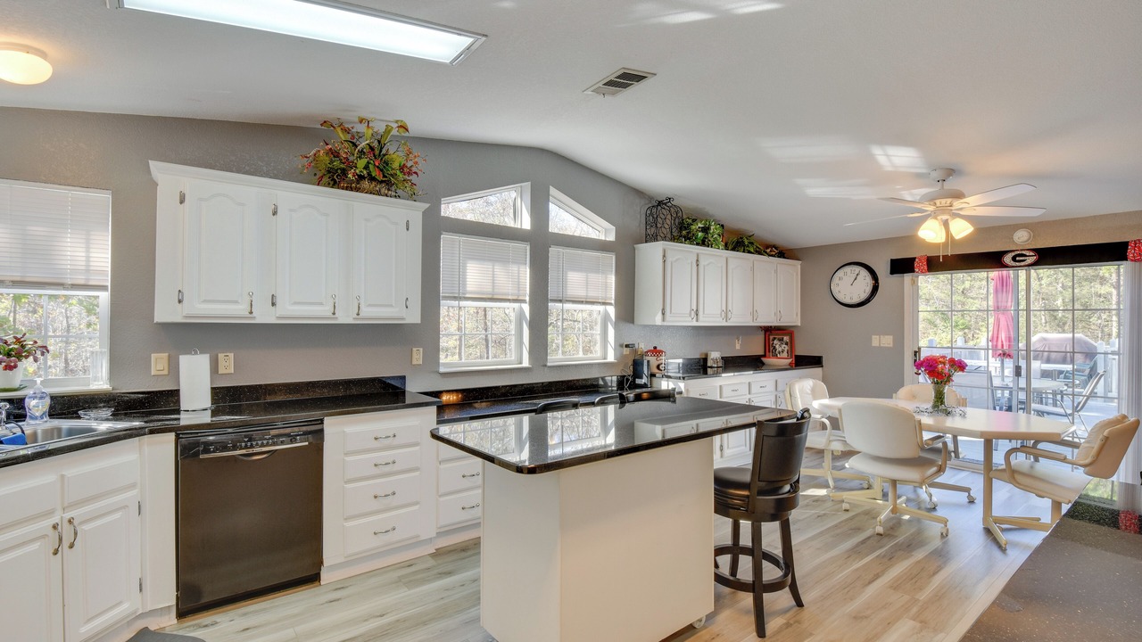 Photo of Kitchen in Reed Creek