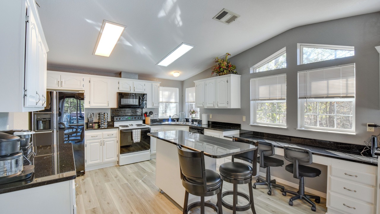 Photo of Kitchen in Reed Creek