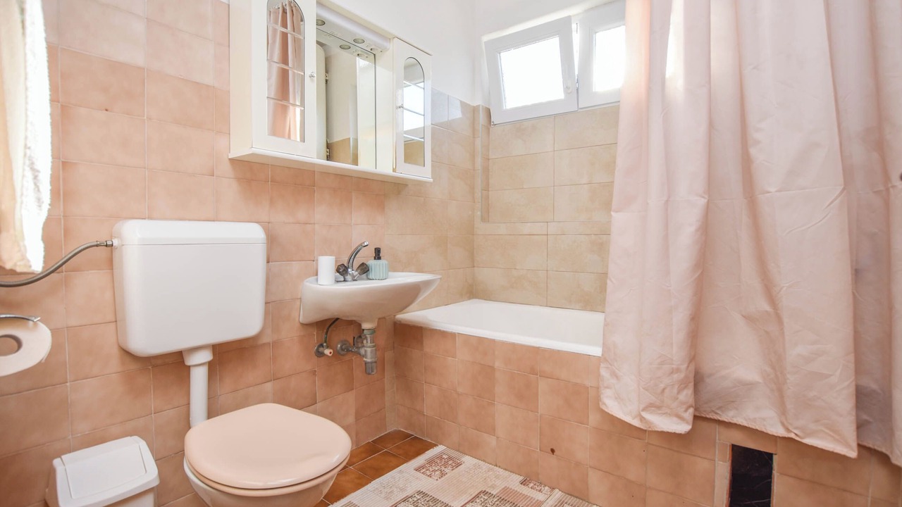 Photo of Bathroom in Banj