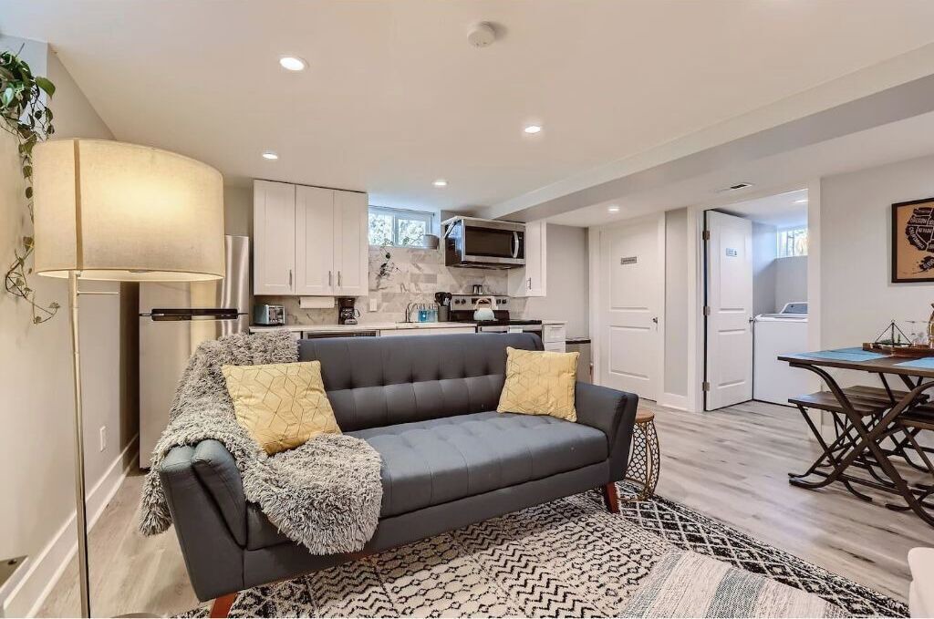 Photo of Livingroom in North Park Hill