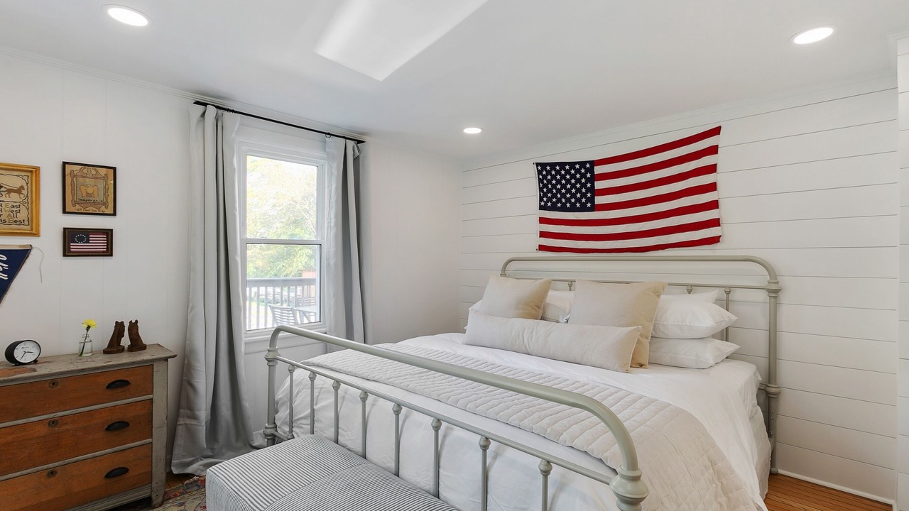 Photo of Bedroom in Leipers Fork