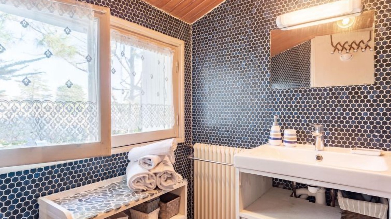 Photo of Bathroom in Carnac