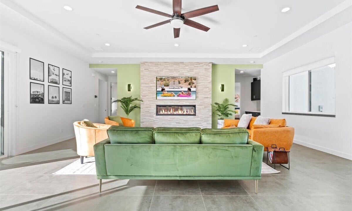 Photo of Livingroom in Desert Park Estates