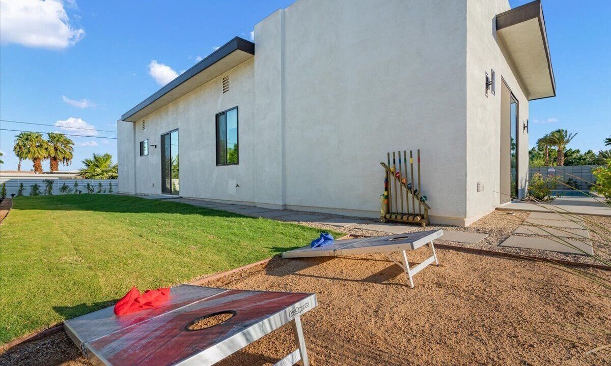 Photo of Patio Balcony in Desert Park Estates