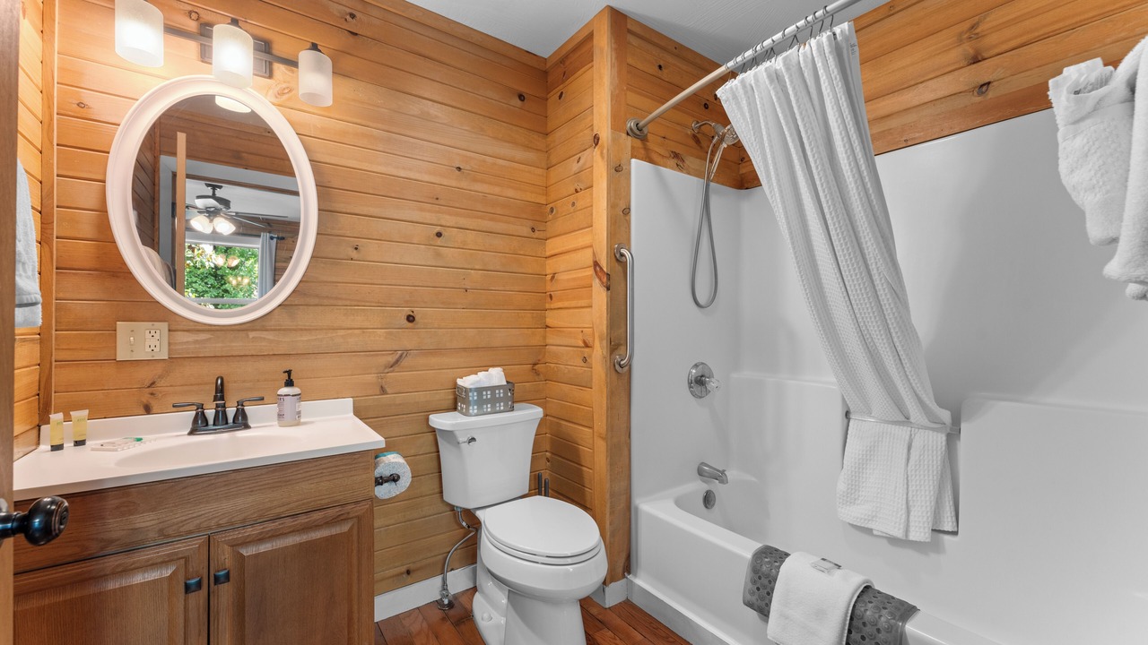 Photo of Bathroom in Branson