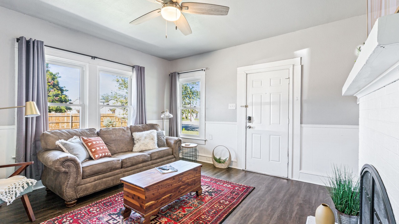 Photo of Livingroom in Waco