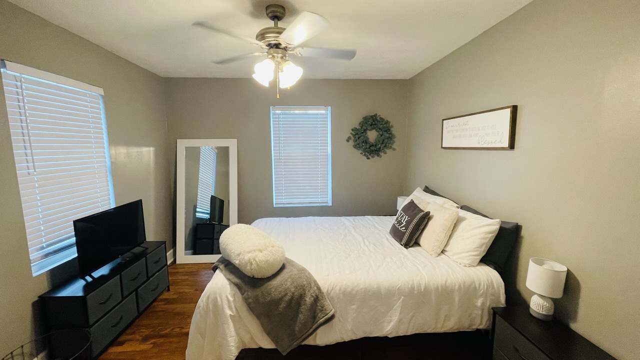 Photo of Bedroom in Salina