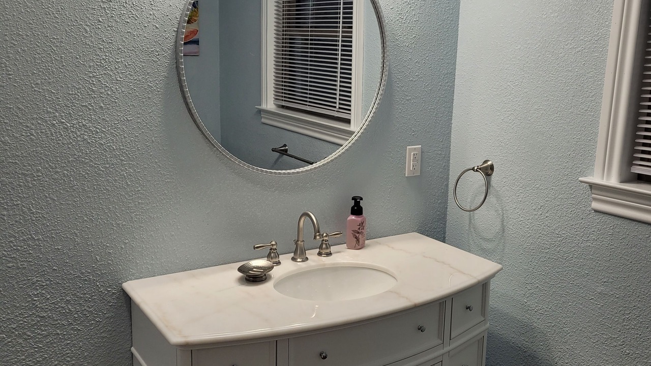 Photo of Bathroom in Carolyn Estates