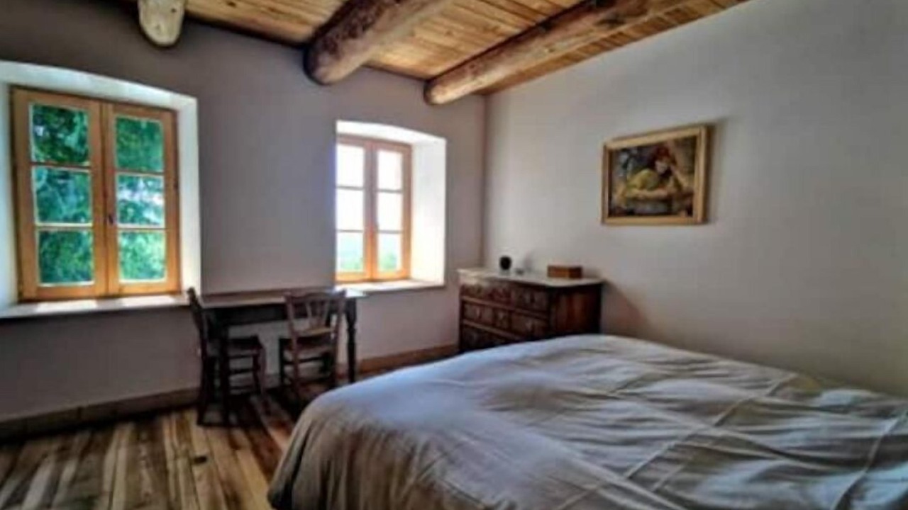 Photo of Bedroom in Saint-Etienne-Lardeyrol