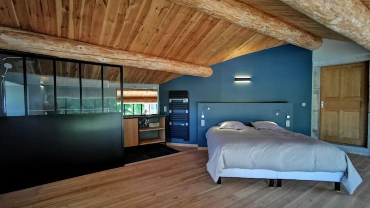 Photo of Bedroom in Saint-Etienne-Lardeyrol