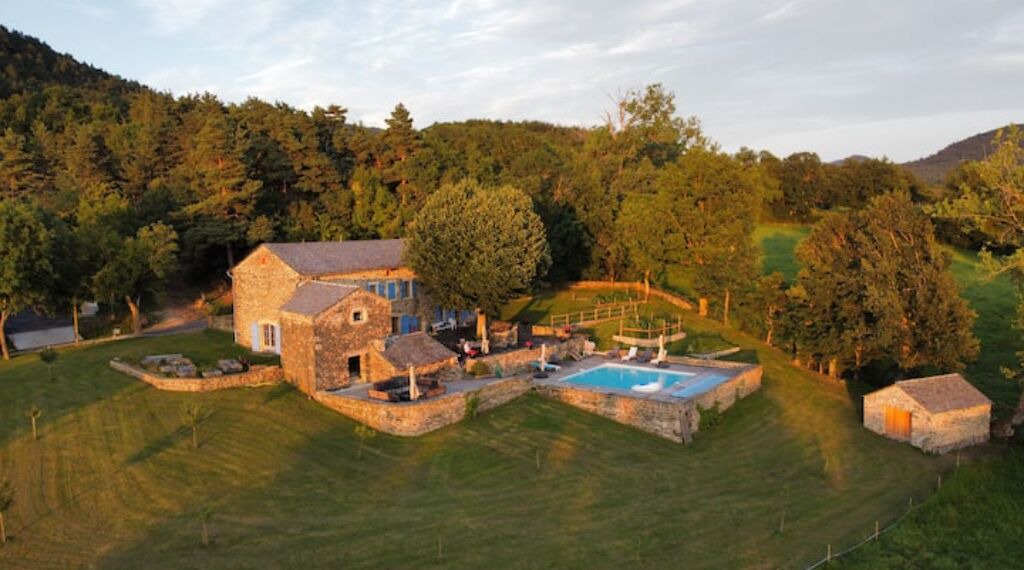 Photo of Outdoor in Saint-Etienne-Lardeyrol