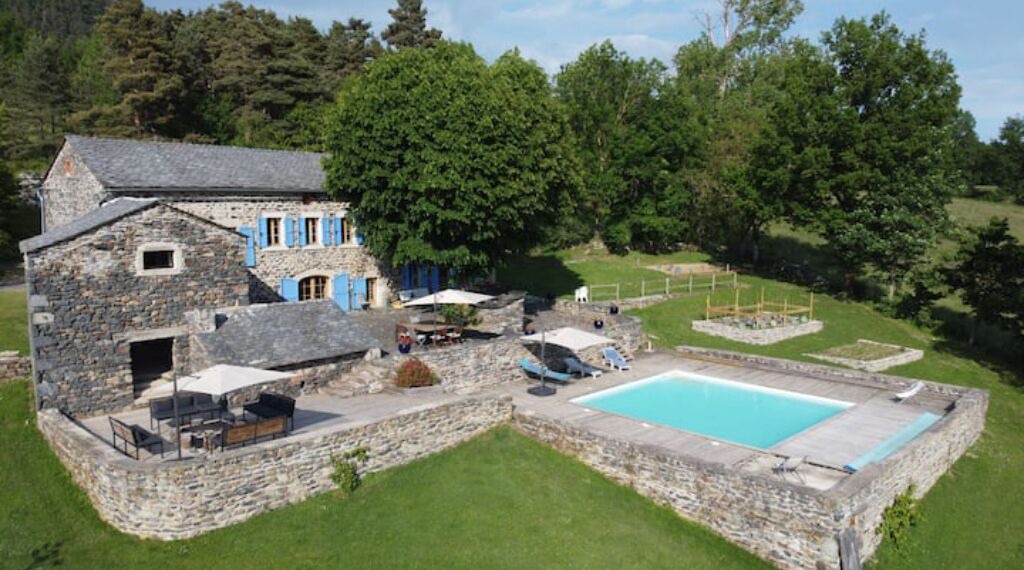 Photo of Outdoor in Saint-Etienne-Lardeyrol