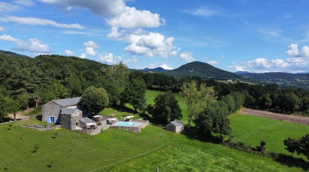 Photo of Outdoor in Saint-Etienne-Lardeyrol