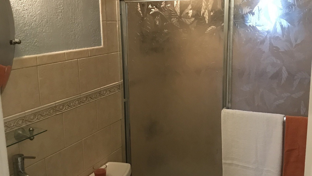 Photo of Bathroom in Hialeah Gardens