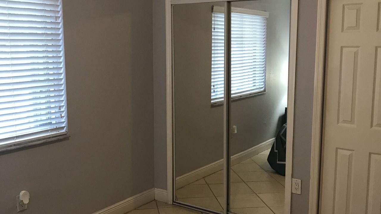 Photo of Bedroom in Hialeah Gardens