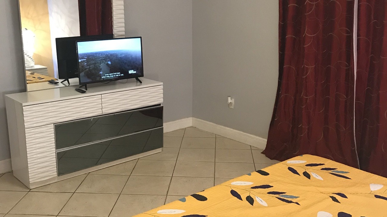 Photo of Bedroom in Hialeah Gardens